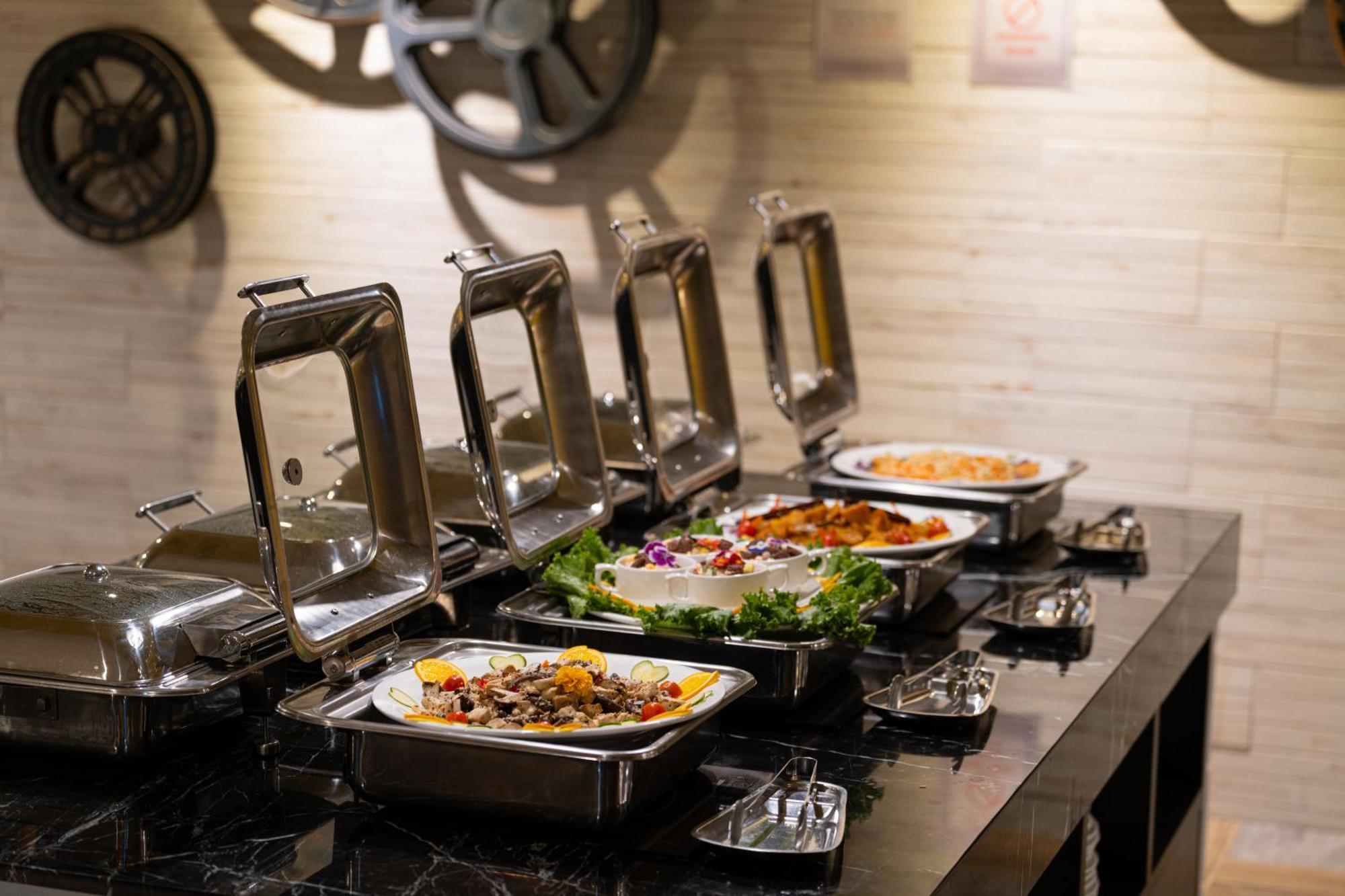 Ningcui Business Hotel Тайчжун Экстерьер фото