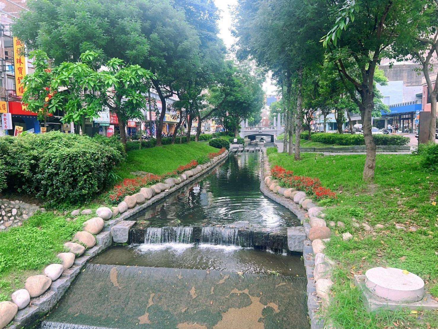 Ningcui Business Hotel Тайчжун Экстерьер фото