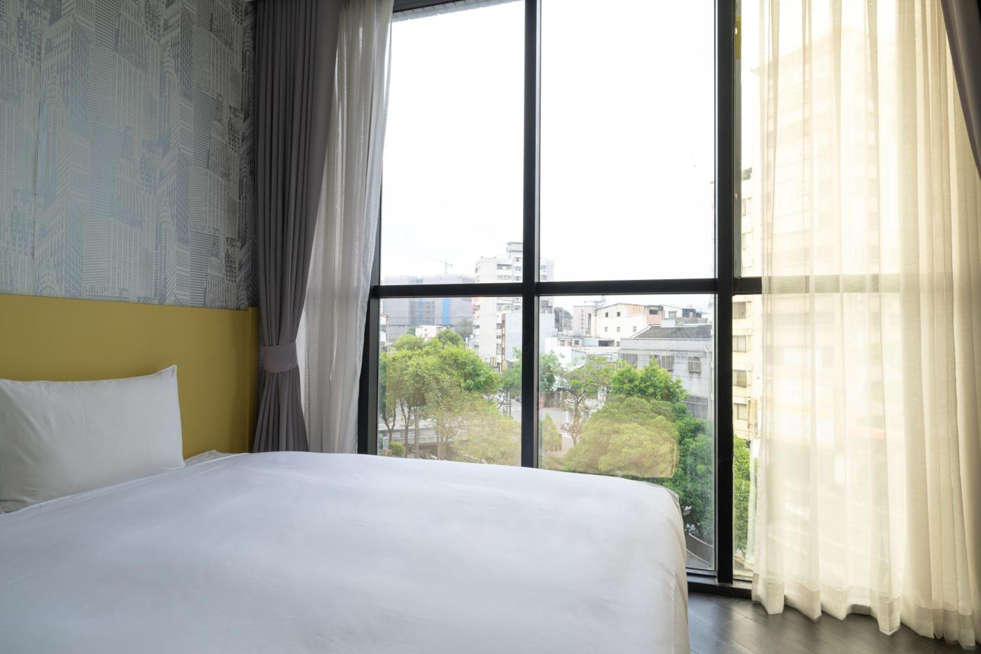Ningcui Business Hotel Тайчжун Номер фото