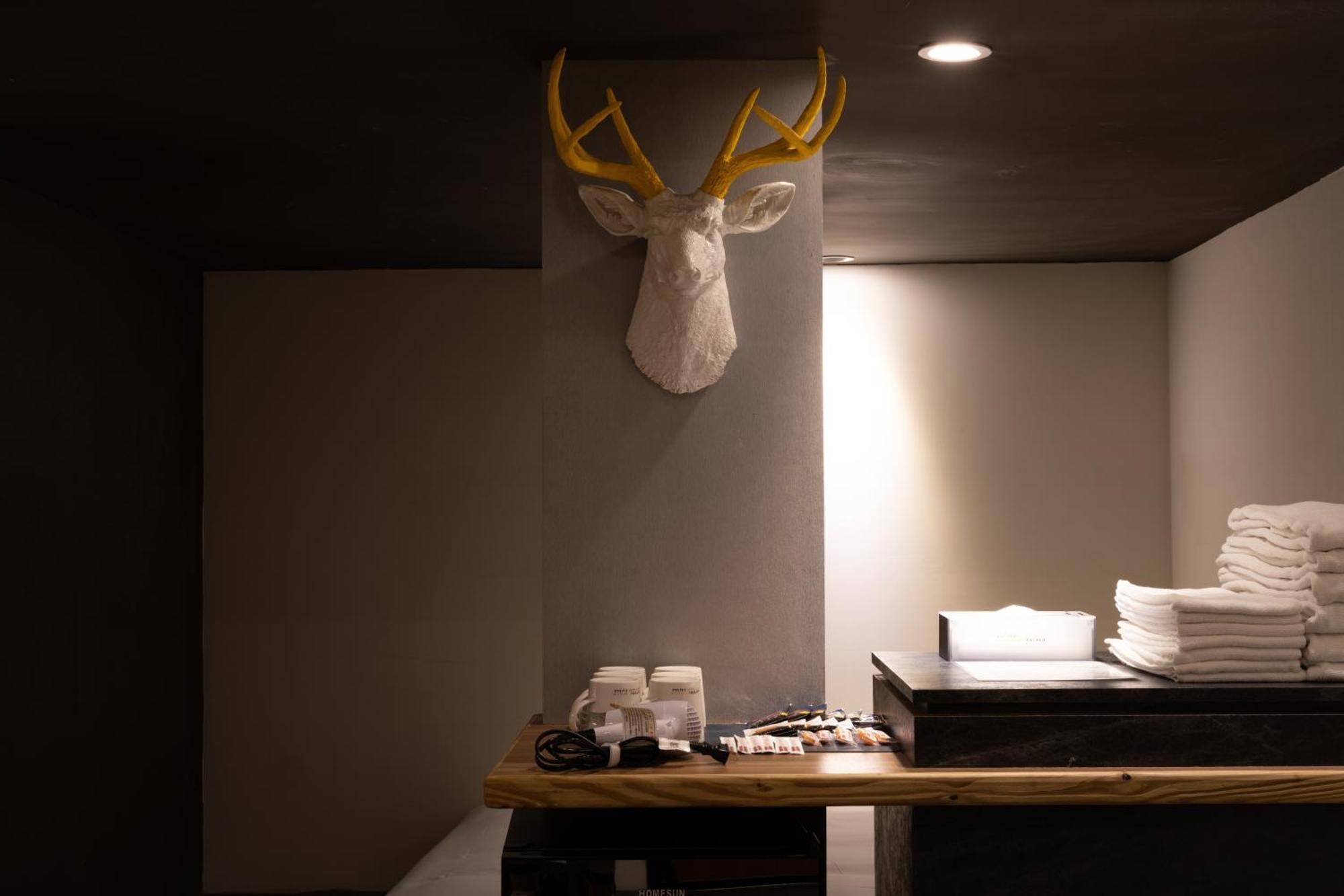 Ningcui Business Hotel Тайчжун Экстерьер фото
