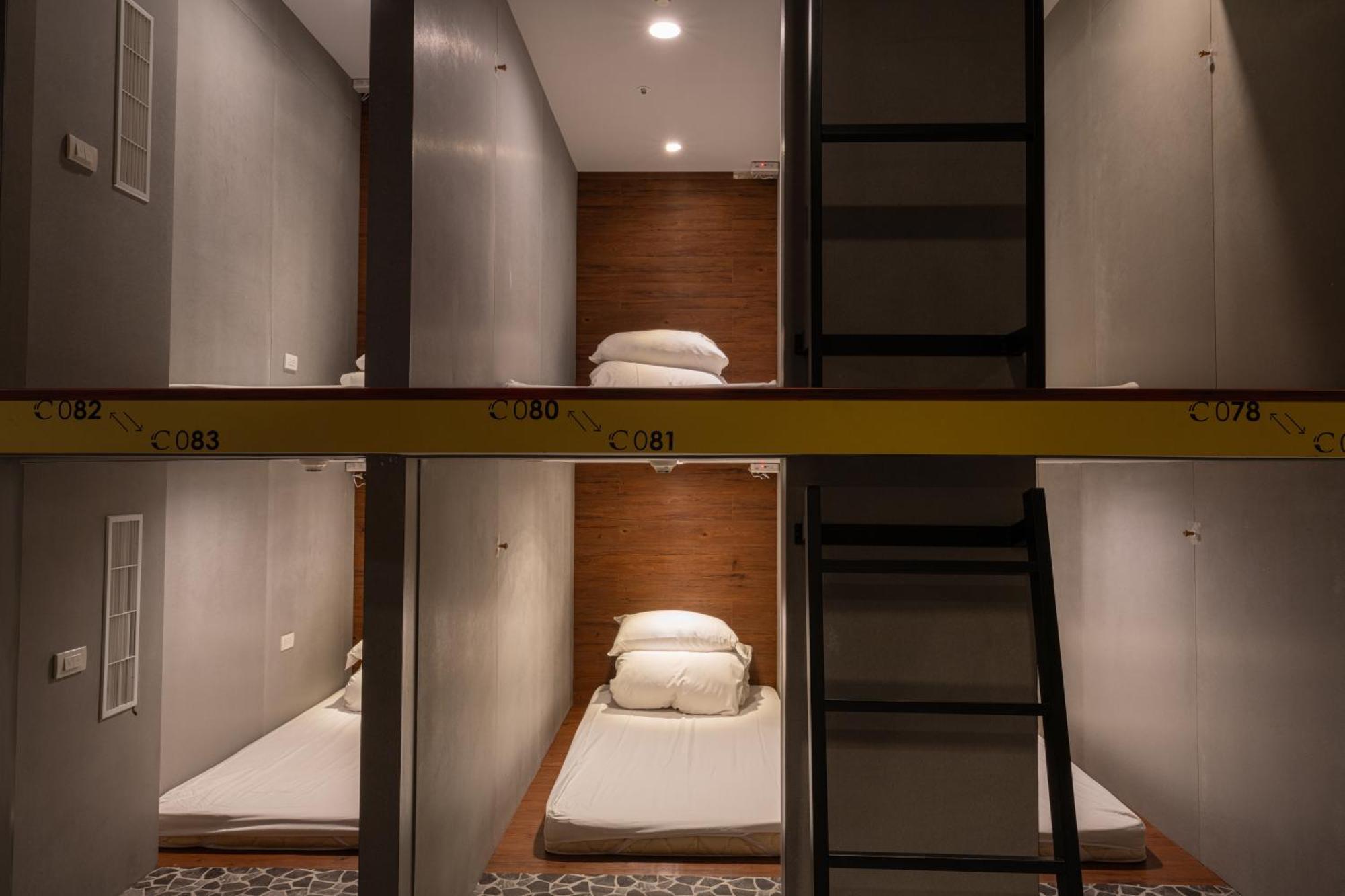 Ningcui Business Hotel Тайчжун Экстерьер фото